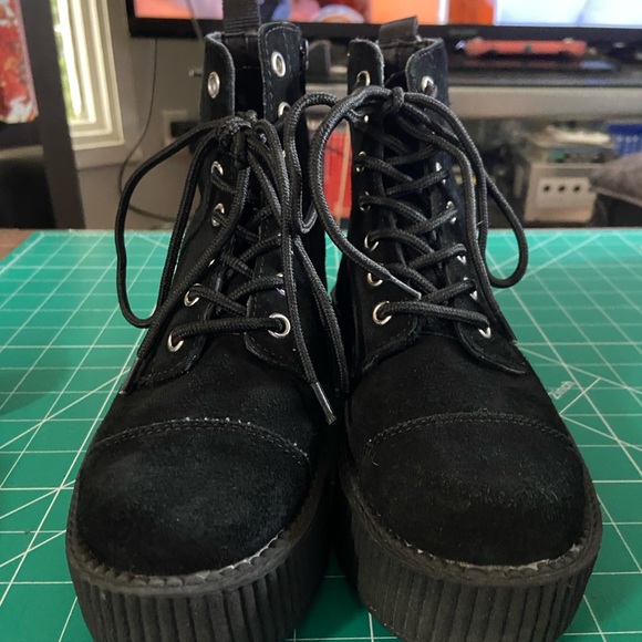 T.U.K Shoes - T.U.K. Viva Mondo Suede Creeper Boots